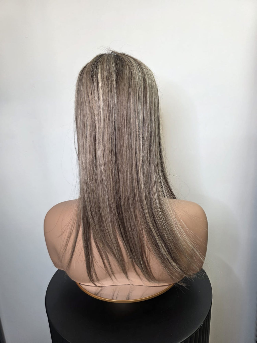 ALEXIA MONO BASE TOPPER- 18 INCH- SOFT ASH BLONDE MELT