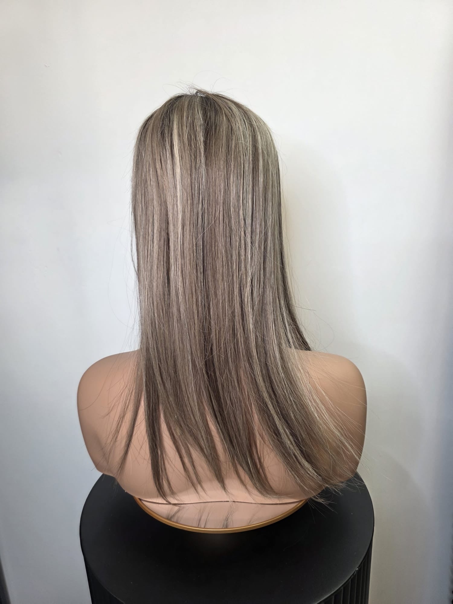 ALEXIA MONO BASE TOPPER- 18 INCH- SOFT ASH BLONDE MELT